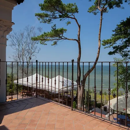 Victor - Sea View Cliff