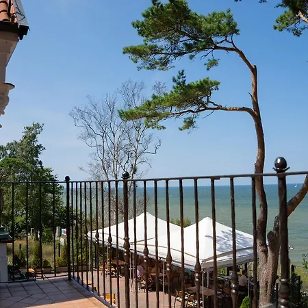 Victor - Sea View Cliff *