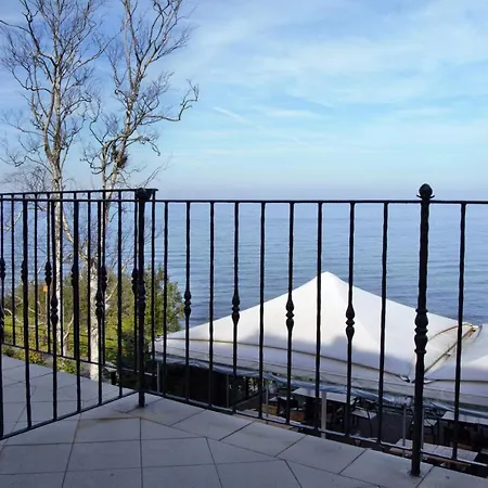 Victor - Sea View Cliff *