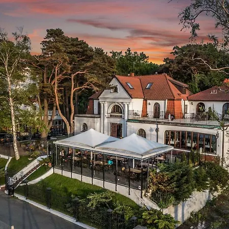 Victor - Sea View Cliff